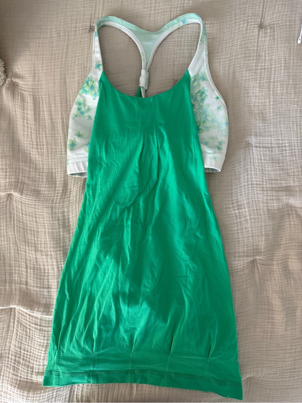 lululemon athletica Green Tank with White Floral Back size 4, EUC